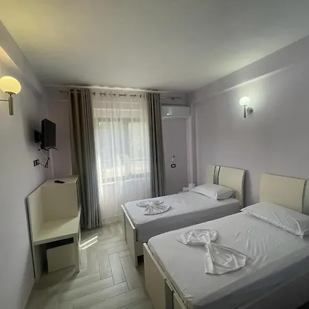 酒店 Ferrara Durrës